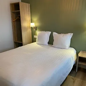 hotel-de-bretagne-fougeres.inbrittany.com/
